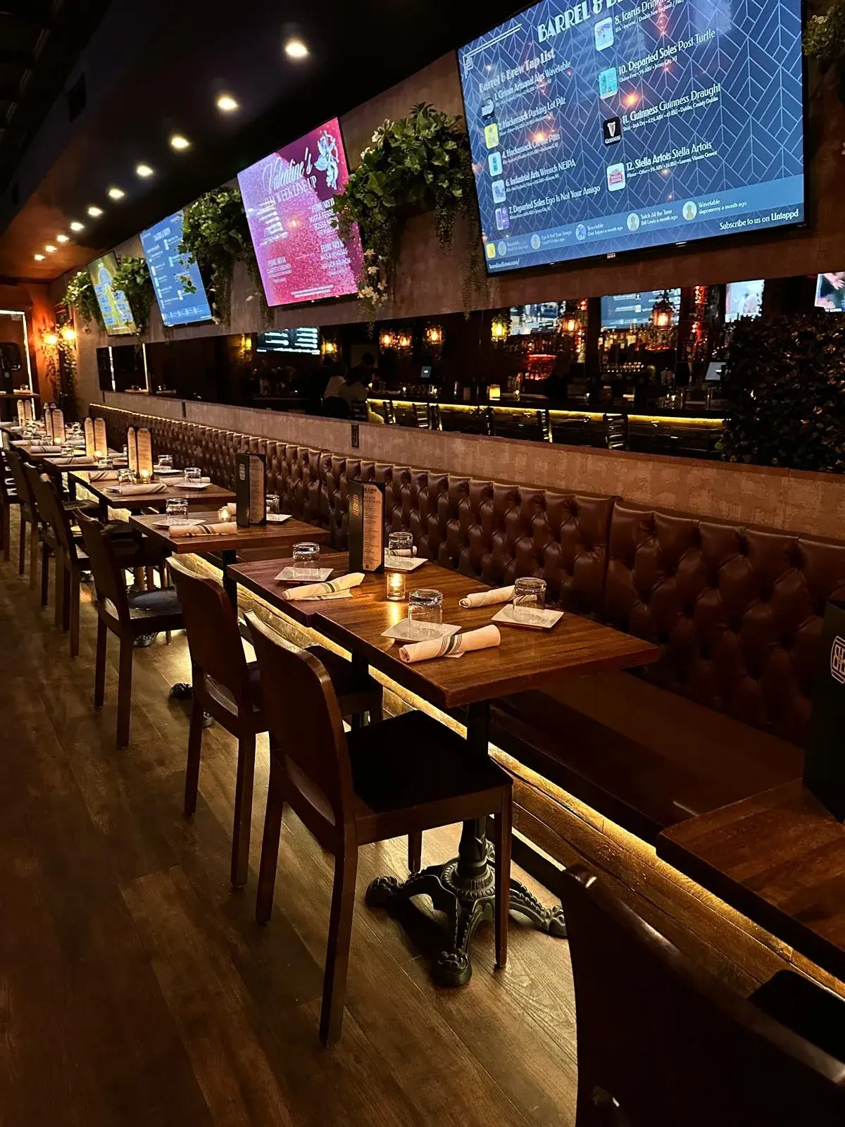 Barrel & Brew Craft Bar